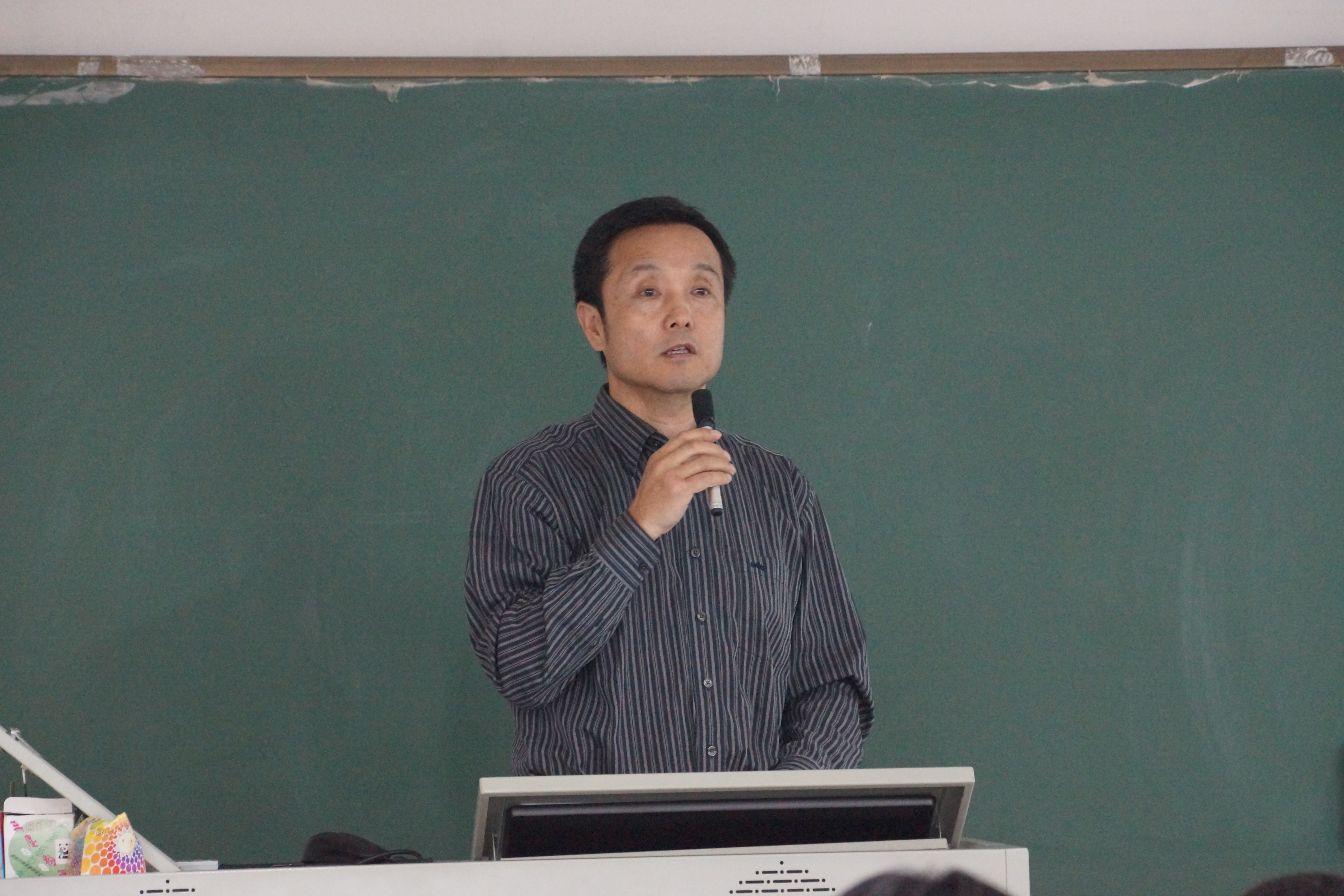 蘑菇视频
师生热议-争创一流本科教育2025行动计划-5.jpg