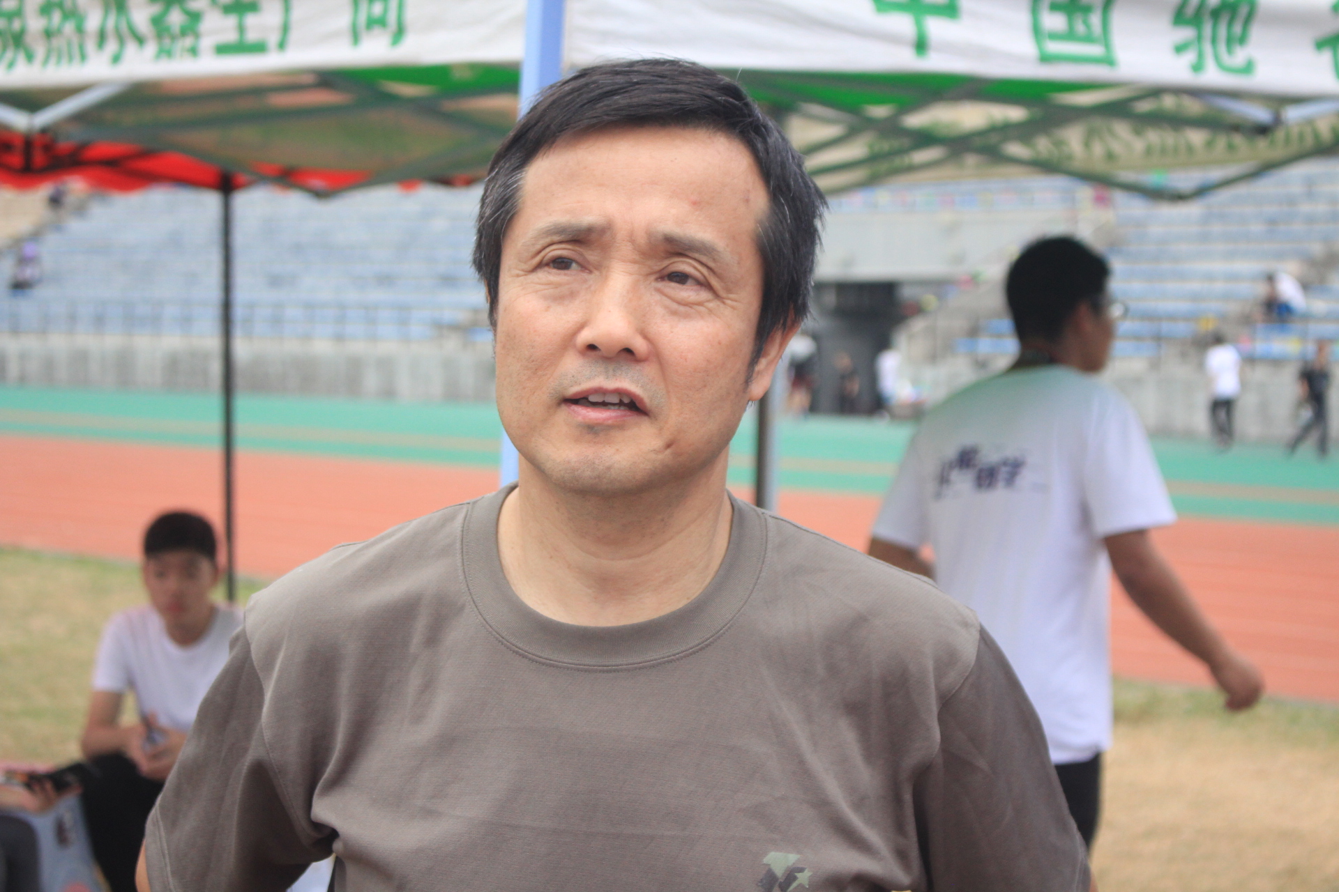 蘑菇视频
在校运会中勇夺佳绩4.JPG