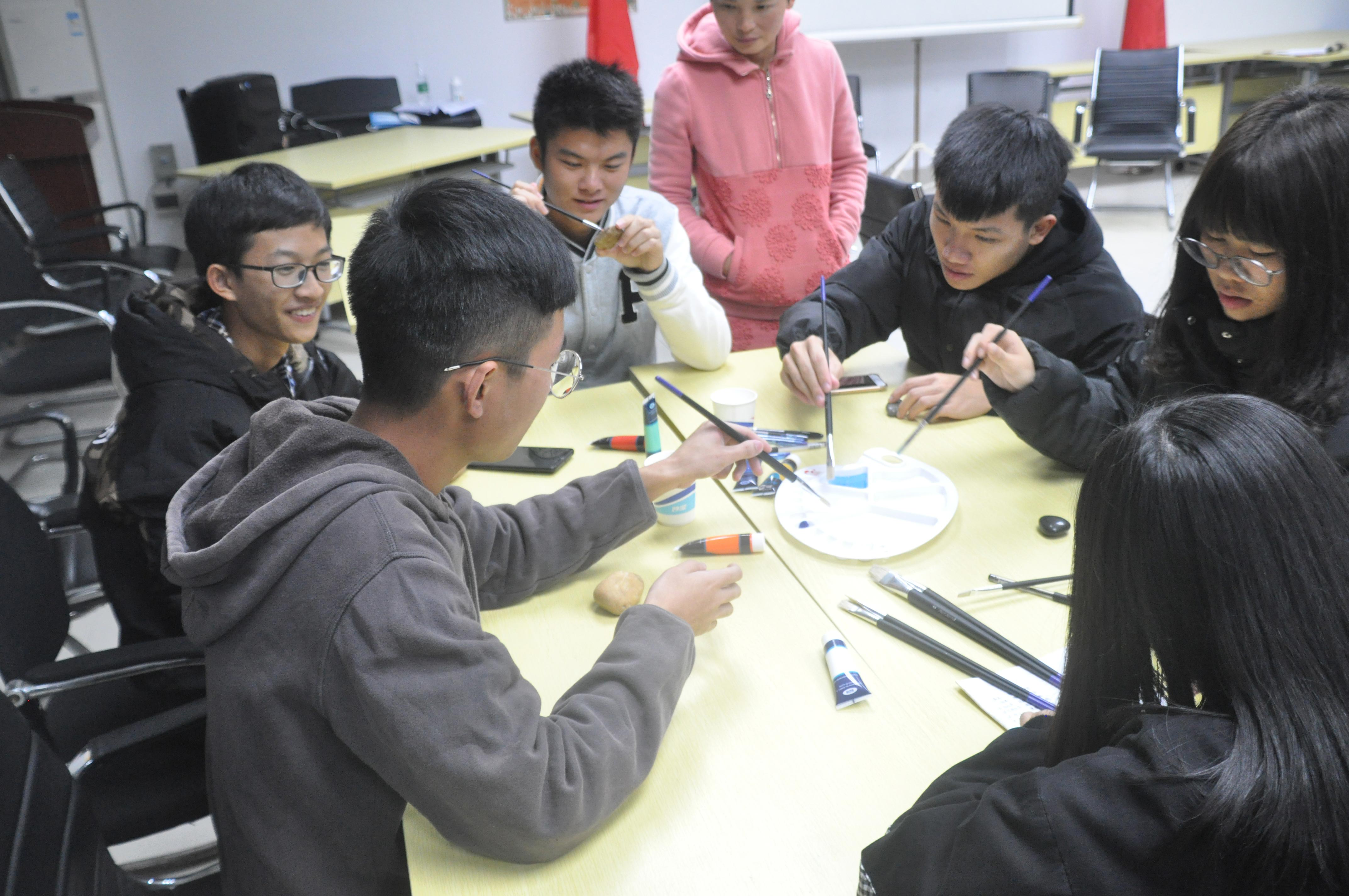 蘑菇视频
举行第八期心角落活动3.png