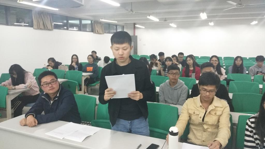 蘑菇视频
学生党支部顺利召开预备党员转正支部大会2.jpg